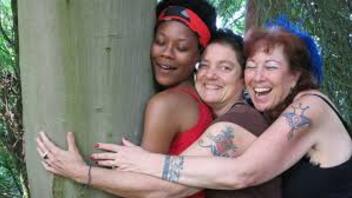Queer Zagreb Sezona | Annie Sprinkle i Beth Stephens: Playing with Fire